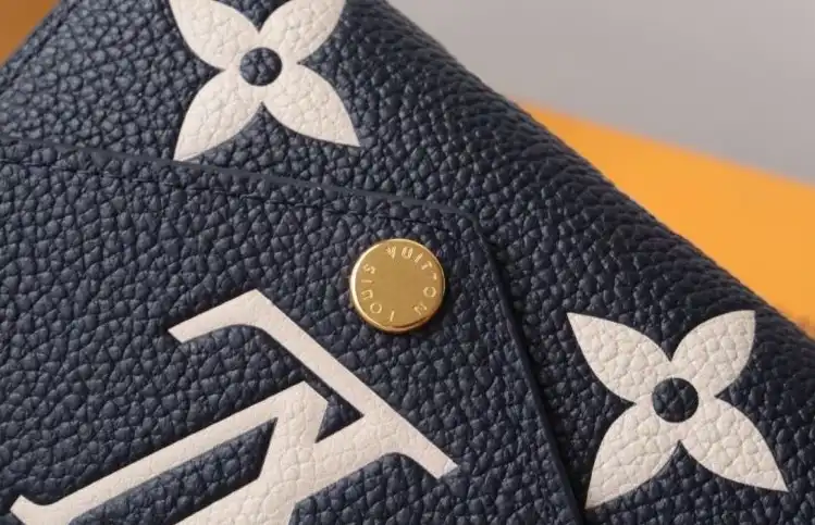 LV Wallets 4178G-0212