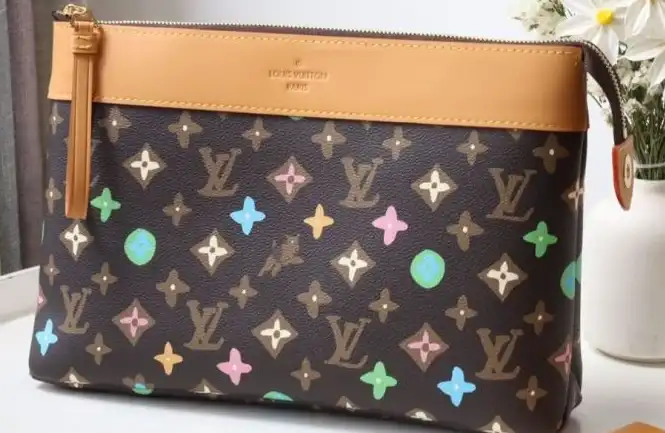 LV Wallets 4178G-0234