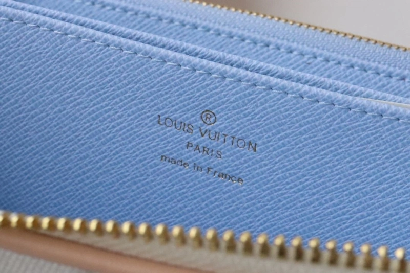 LV Wallets 4178H-0005