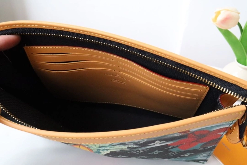 LV Clutch Bags 4178H-0035
