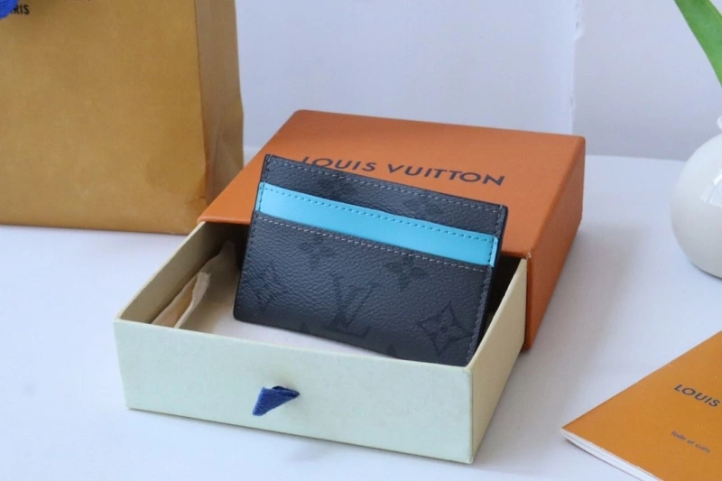 LV Wallets 4178H-0092