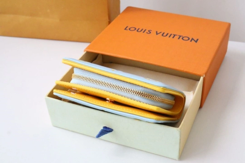 LV Wallets 4178H-0172