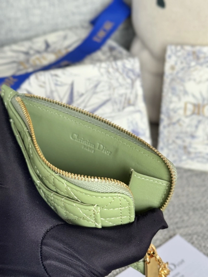 D10r wallets 4180f-0304