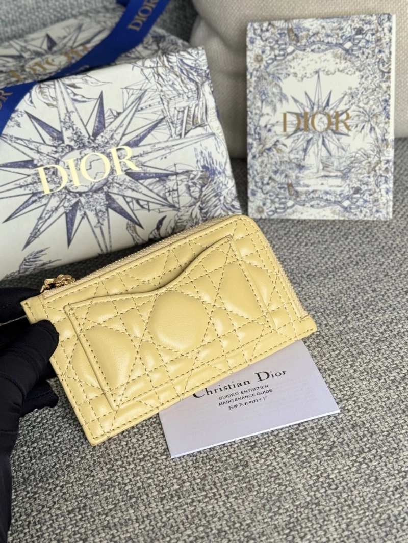 D10r wallets 4180f-0305