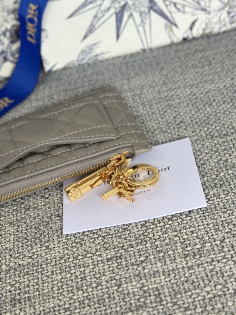 D10r wallets 4180f-0311