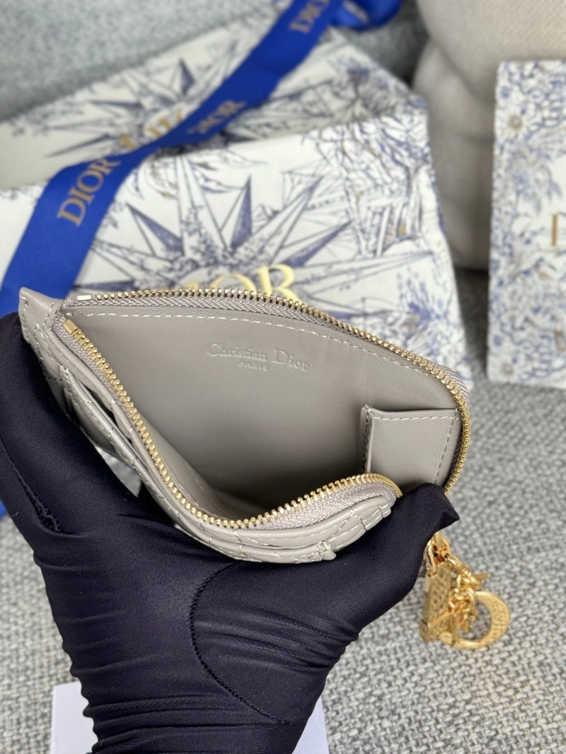 D10r wallets 4180f-0311