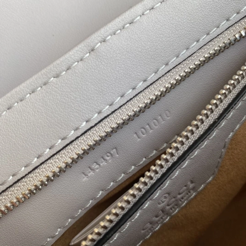 Gvc*1 satchel bags 4189a-0036