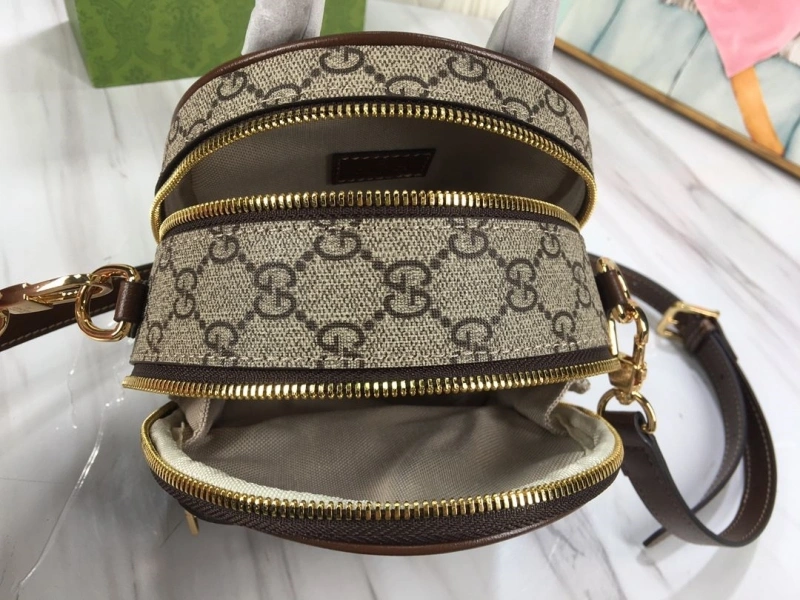 Gvc*1 backpacks 4189a-0157