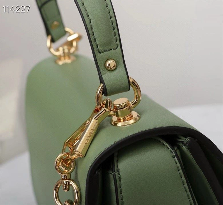 Gvc*1 top handle bags 4189a-0392