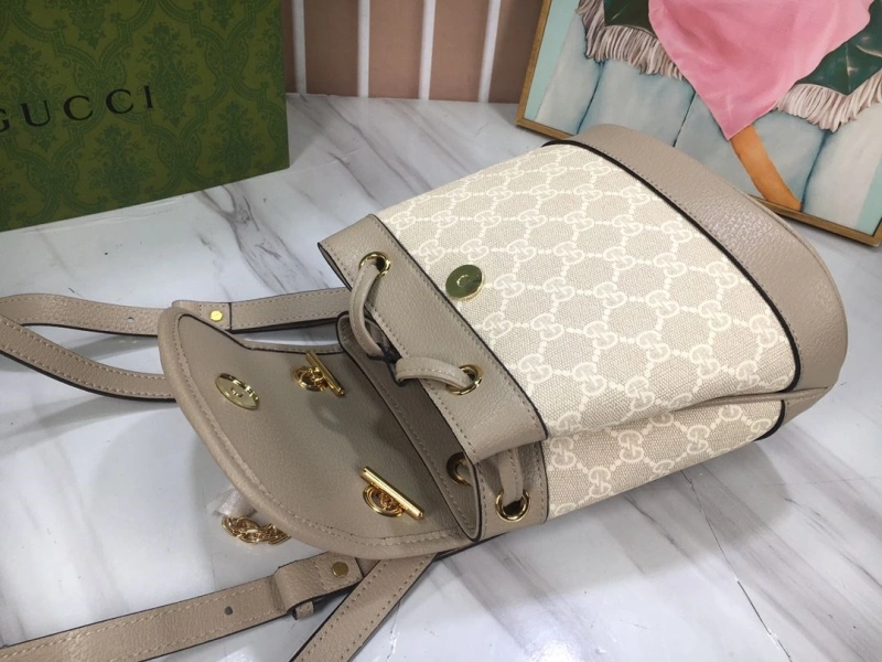 Gvc*1 backpacks 4189a-0784