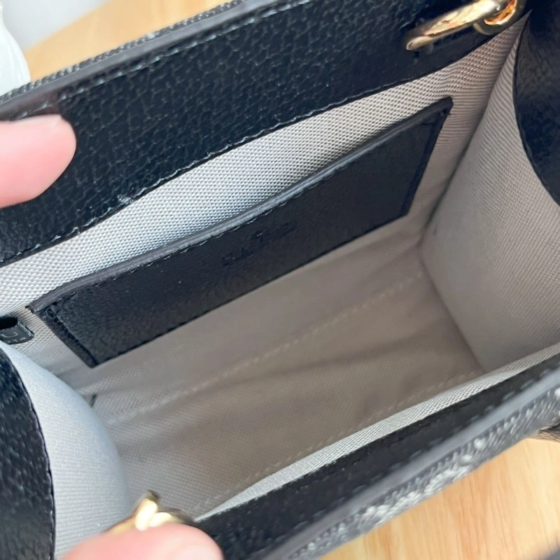 Gvc*1 top handle bags 4189a-1126