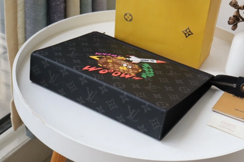 LV Clutch Bags 4192A-0001