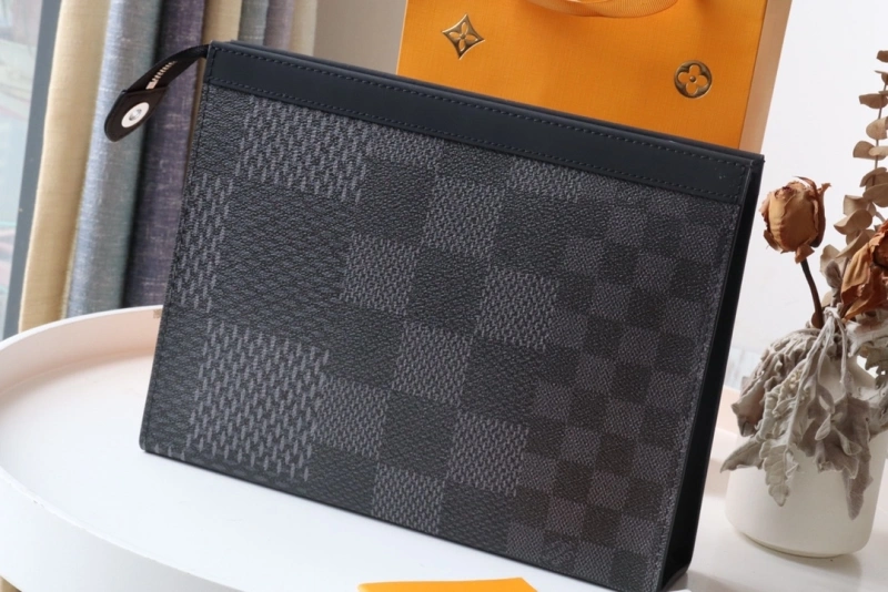 LV Clutch Bags 4192A-0002
