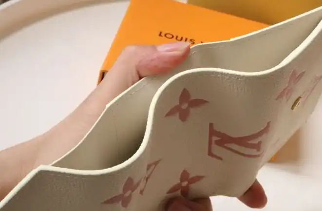 LV Wallets 4192D-0017