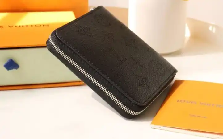 LV Wallets 4192D-0019