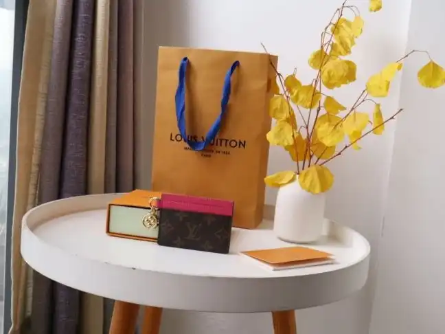 LV Wallets 4192D-0058