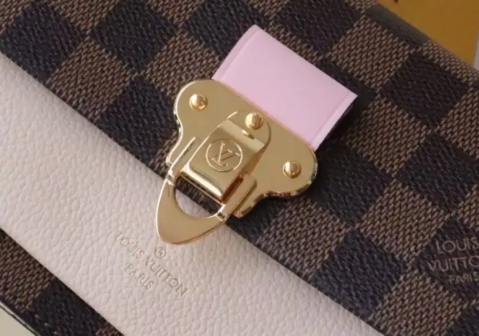 LV Wallets 4192D-0089