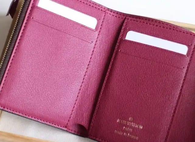 LV Wallets 4192D-0097