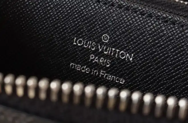 LV Wallets 4192D-0113