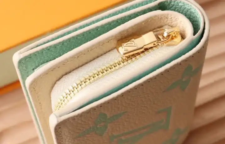 LV Wallets 4192D-0140