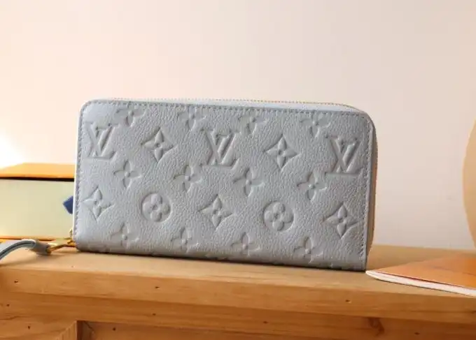 LV Wallets 4192D-0158