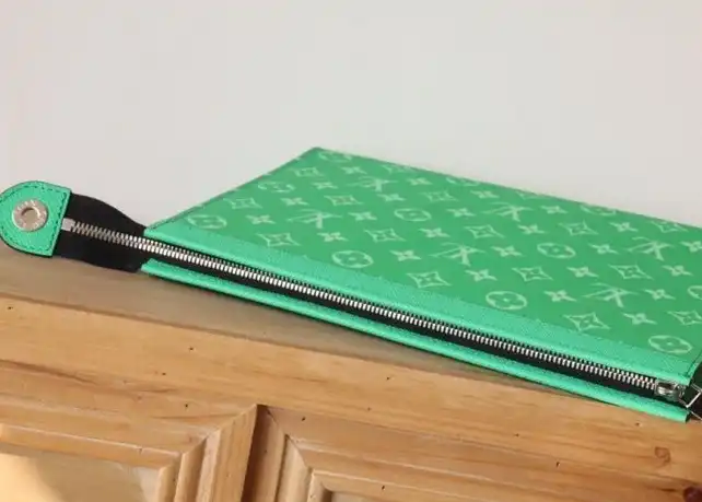 LV Clutch Bags 4192D-0166
