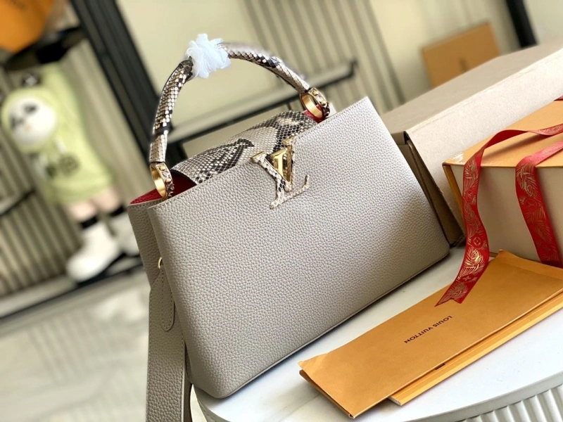 LV Capucines Bags 4194A-0265