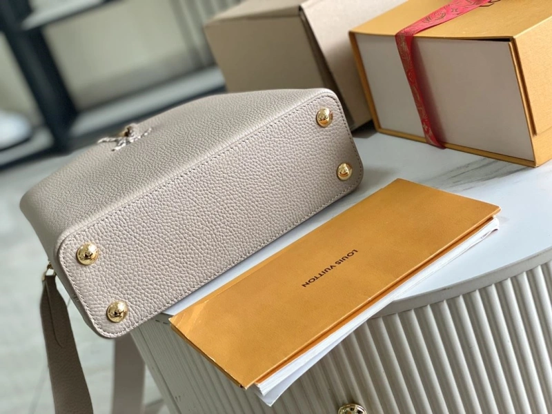 LV Capucines Bags 4194A-0266