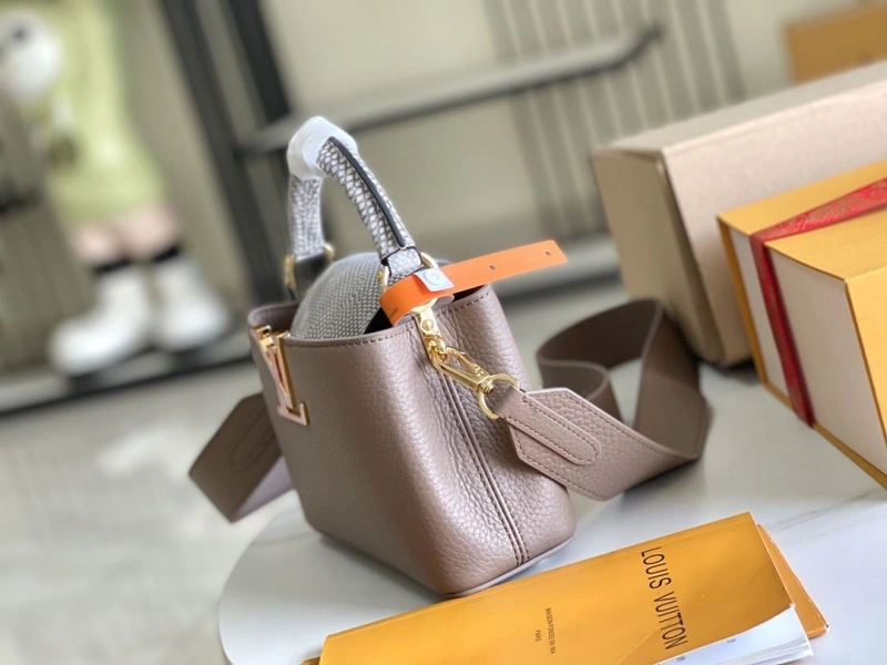 LV Capucines Bags 4194A-0272