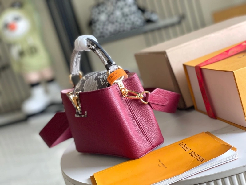 LV Capucines Bags 4194A-0274
