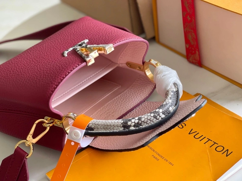 LV Capucines Bags 4194A-0274
