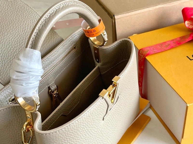 LV Capucines Bags 4194A-0282