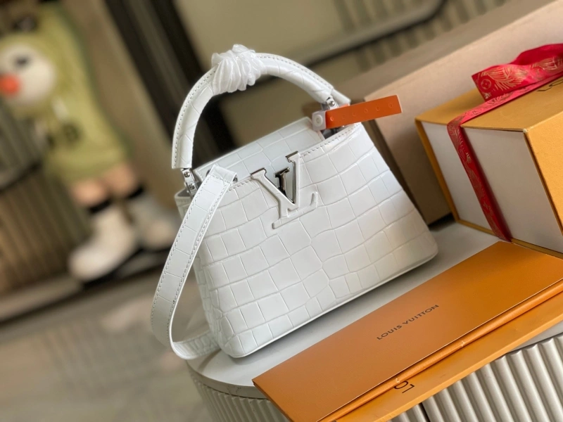 LV Capucines Bags 4194A-0312