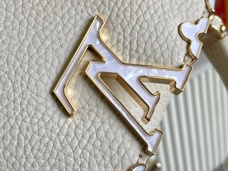 LV Capucines Bags 4194A-0322