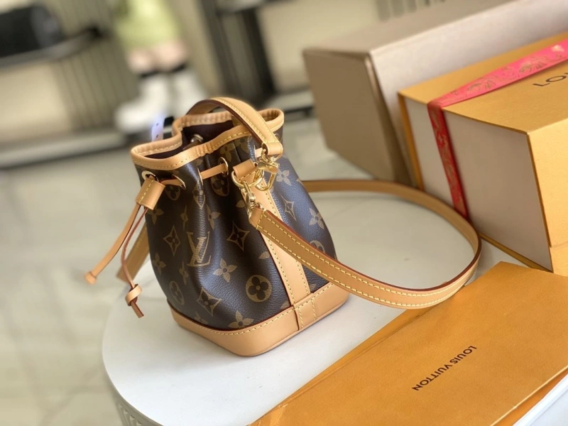 LV Bucket Bags 4194A-0381