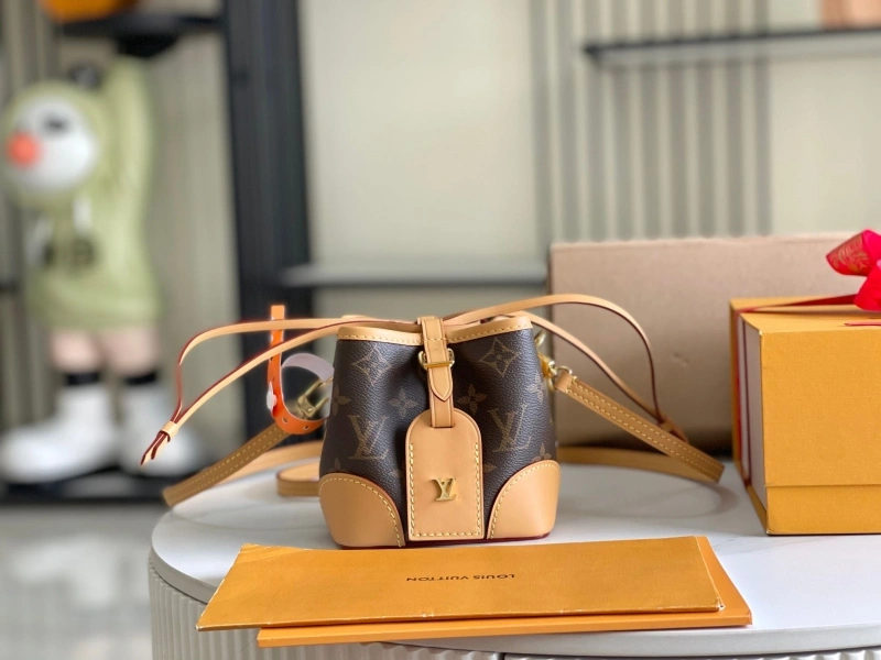 LV Bucket Bags 4194A-0396