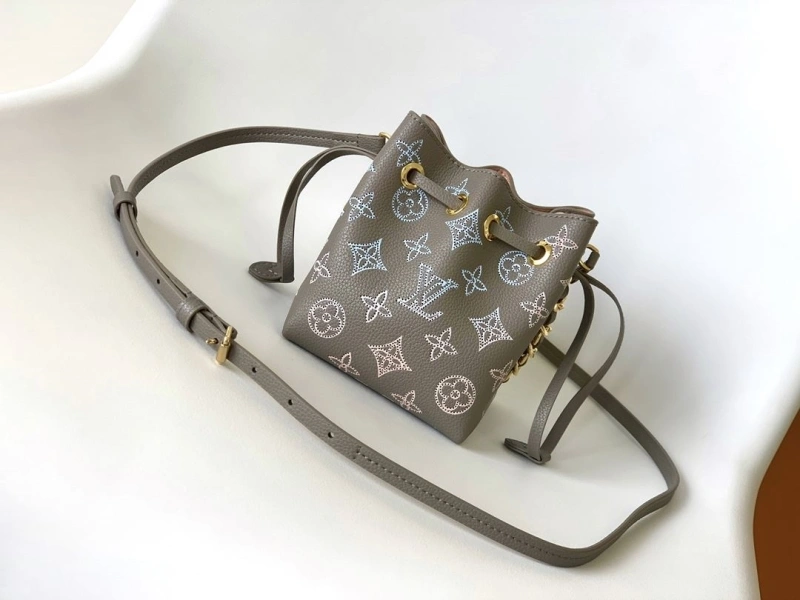 LV Bucket Bags 4194A-0447