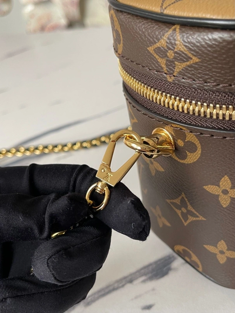 LV Cosmetic Bags 4194A-0489
