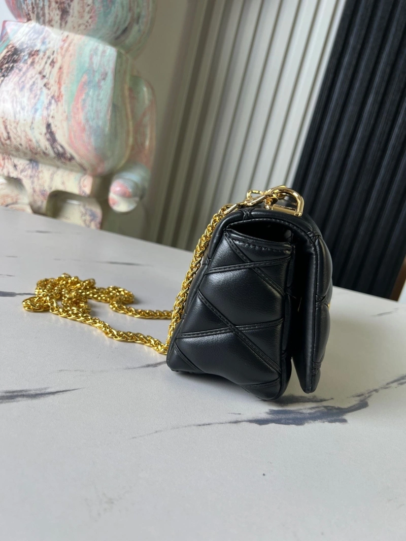 lv twist De*1m bags 4194a-0495