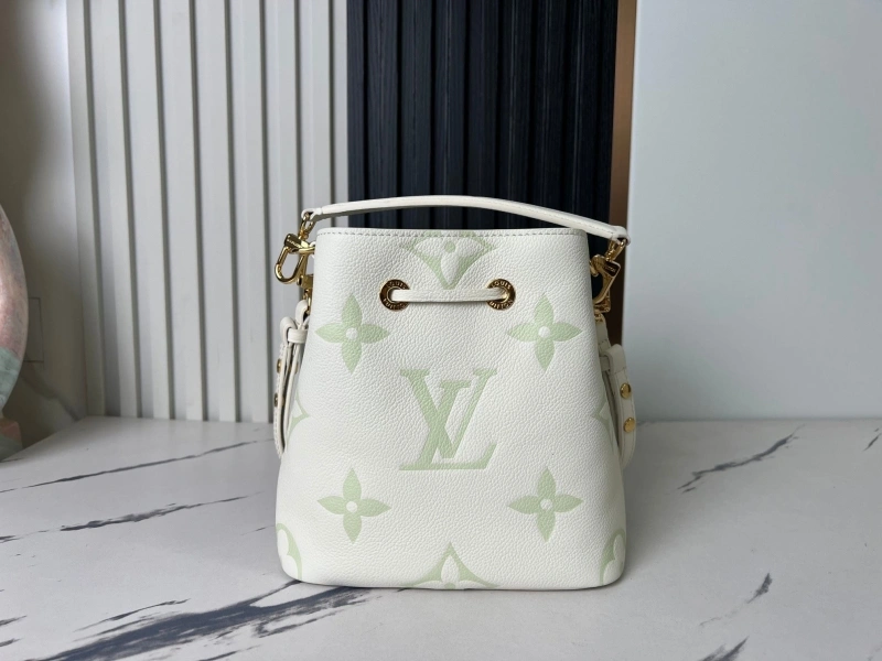 LV Bucket Bags 4194A-0631
