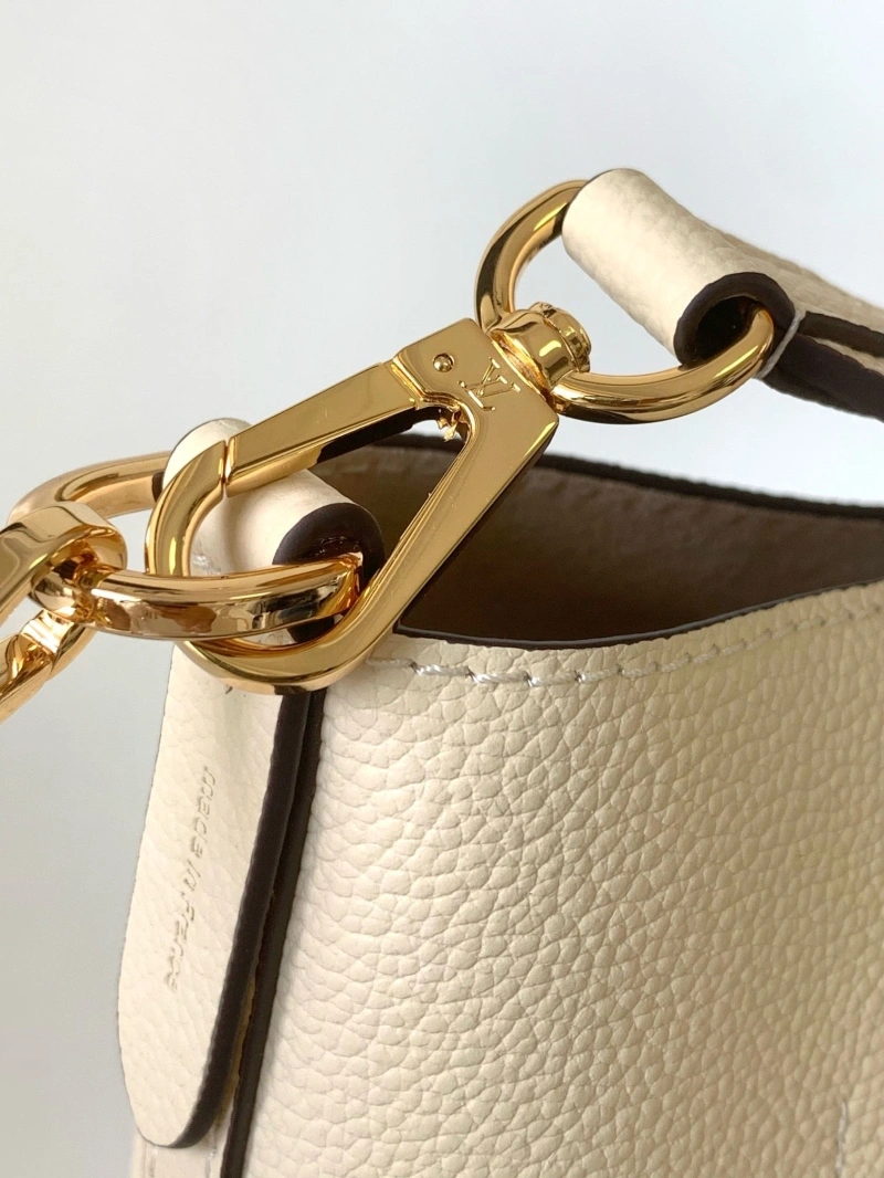 LV Bucket Bags 4194A-0688
