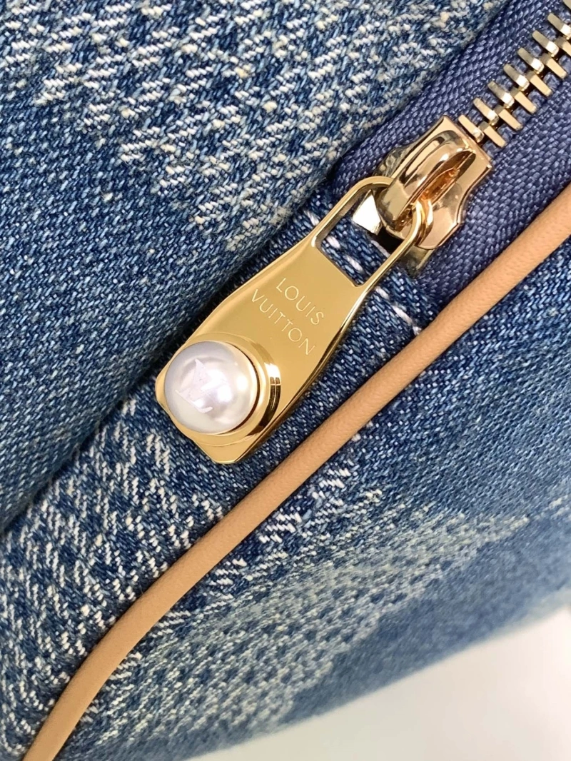 LV Backpacks 4194A-0705