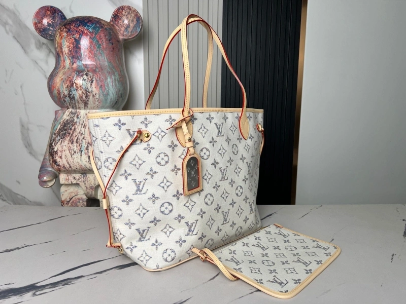 LV Shopping Bags 4194A-0851