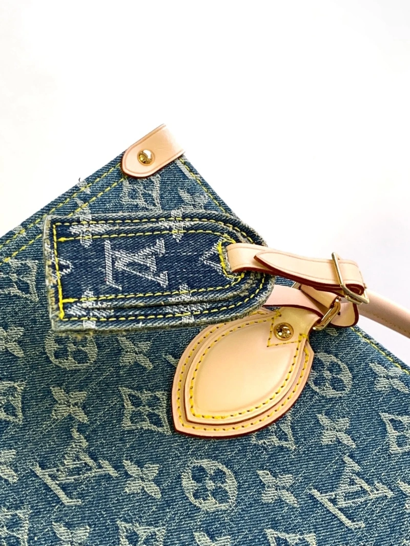 LV Capucines Bags 4194A-0869
