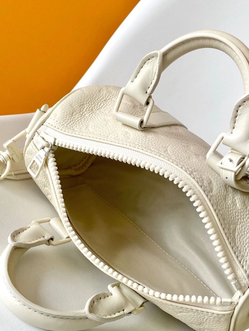LV Travel Bags 4194A-0925