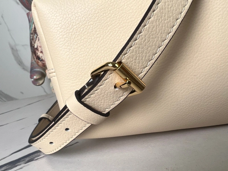 LV Shopping Bags 4194A-0929