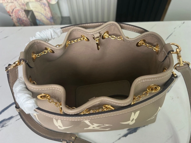 LV Shopping Bags 4194A-0944