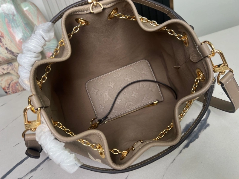 LV Shopping Bags 4194A-0944