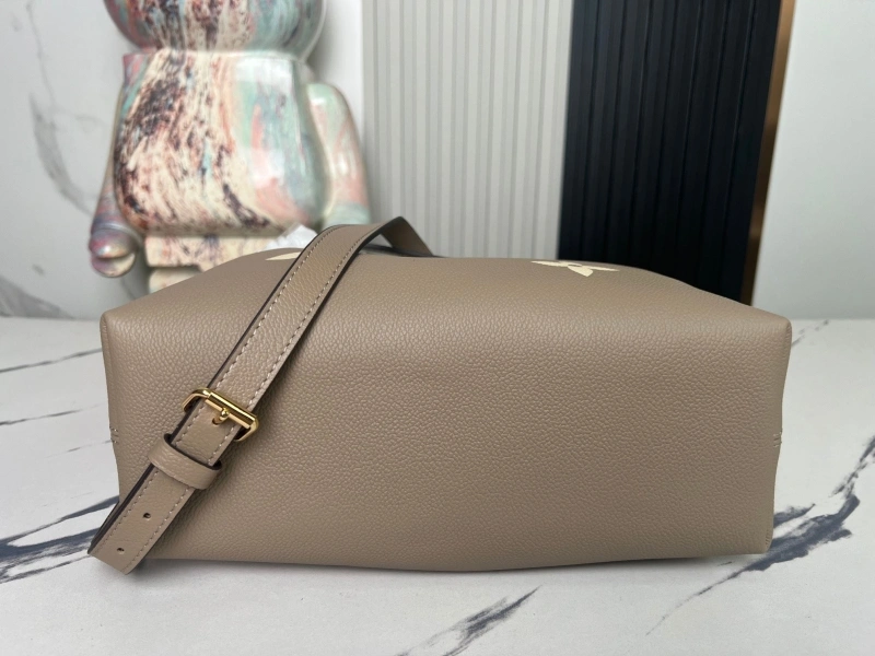 LV Shopping Bags 4194A-0944