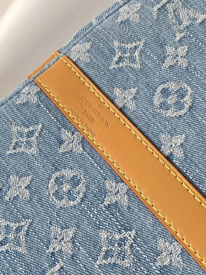 LV Travel Bags 4194A-1046